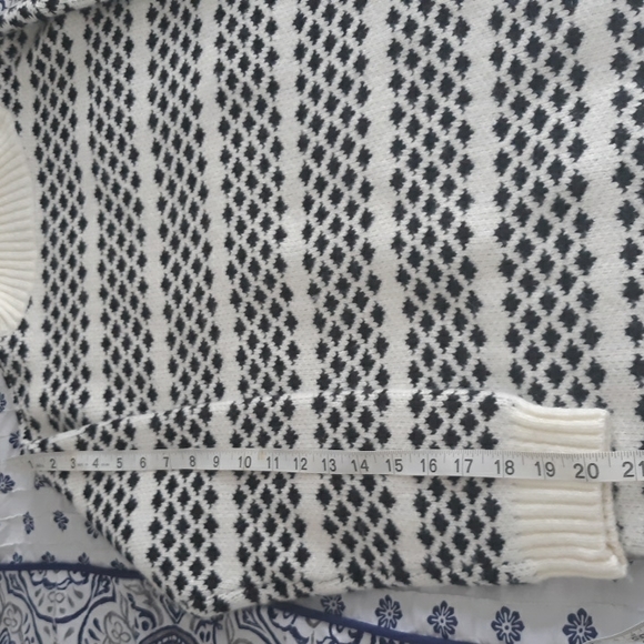 Ann Taylor Petite Sz SP Turtleneck Wool Blend Sweater - Picture 12 of 15